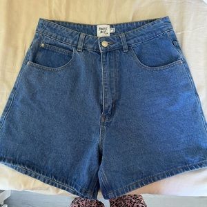 princess poly jean shorts, size 6! PP denim